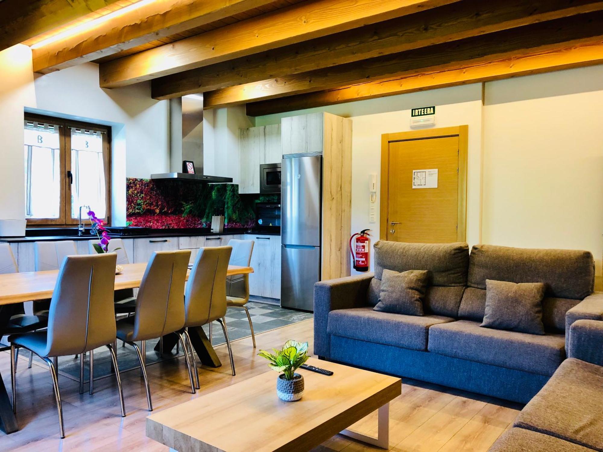 Apartamentos Zabalarena Basoa 奥尔瓦伊特塞塔 外观 照片